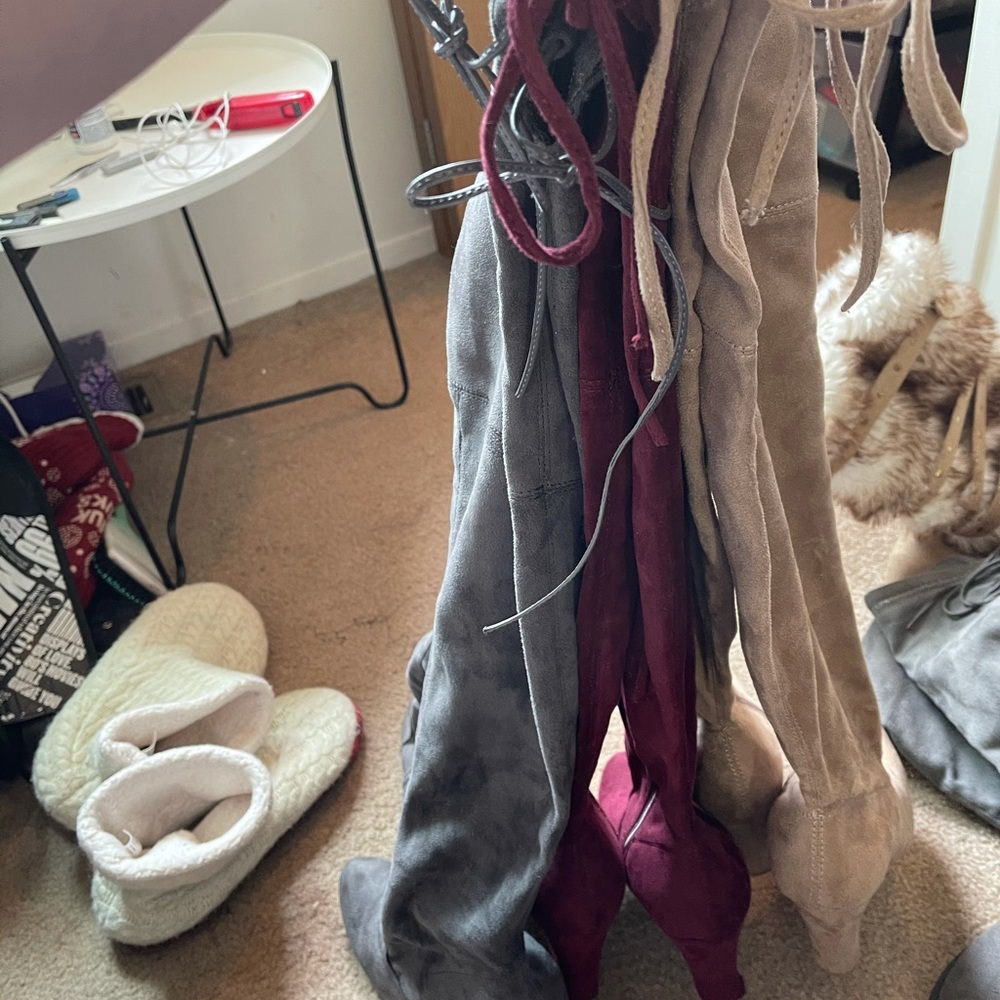 Boots - Picture 3 of 11